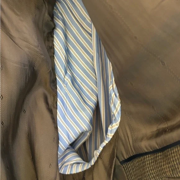 Joseph & Feiss Gold Men’s Sport Coat, Size 48L